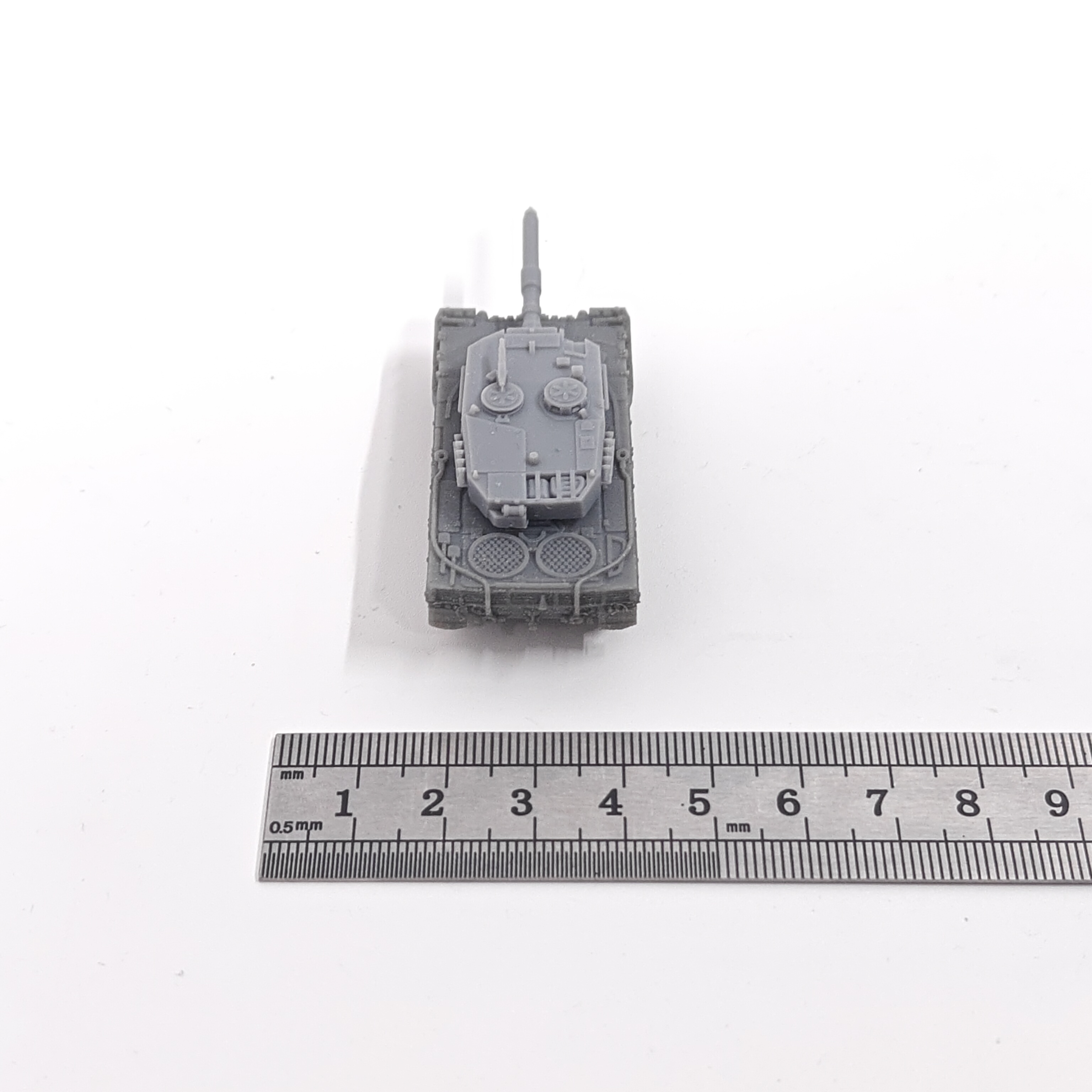 1/144 Scale Leopard 2 Main Bat - Model Kit Warhammer review and price