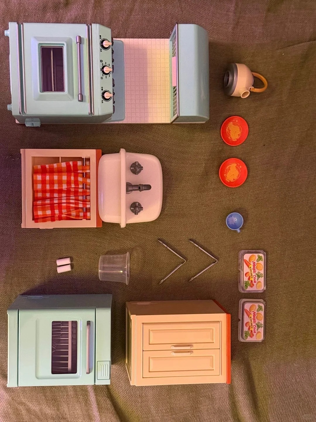 Zuru Mini Brands Magic Cook Ki - Model Kitchen Set review and price