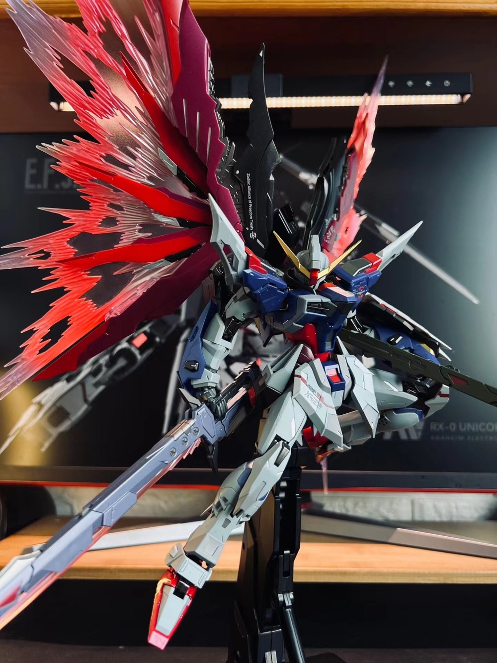 Bandai Gundam model kit Toy,Ba - Model Kit Gundam Wing review and price