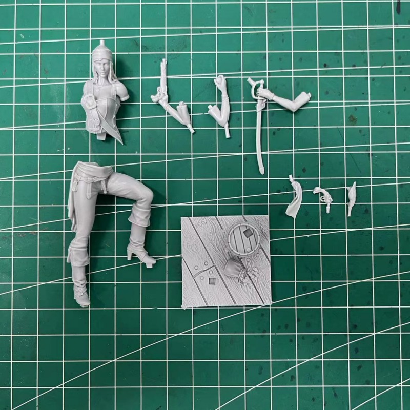 Ancient Female Pirate 1/24 Sca - Model Kit Warhammer review and price